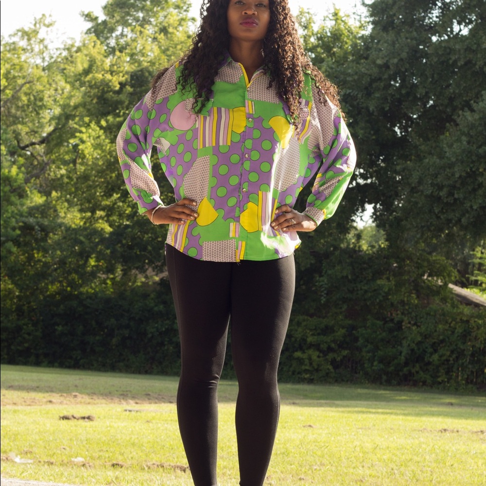 90’s vintage multi-colored blouse. Size Medium - Picture 2 of 4